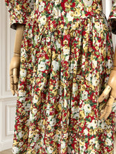 Încarcă imaginea în vizualizatorul Galerie, Rochie vintage cu print floral mărimea M
