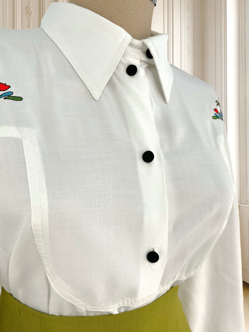 Cămașă vintage cu detalii brodate potrivită pentru L/XL