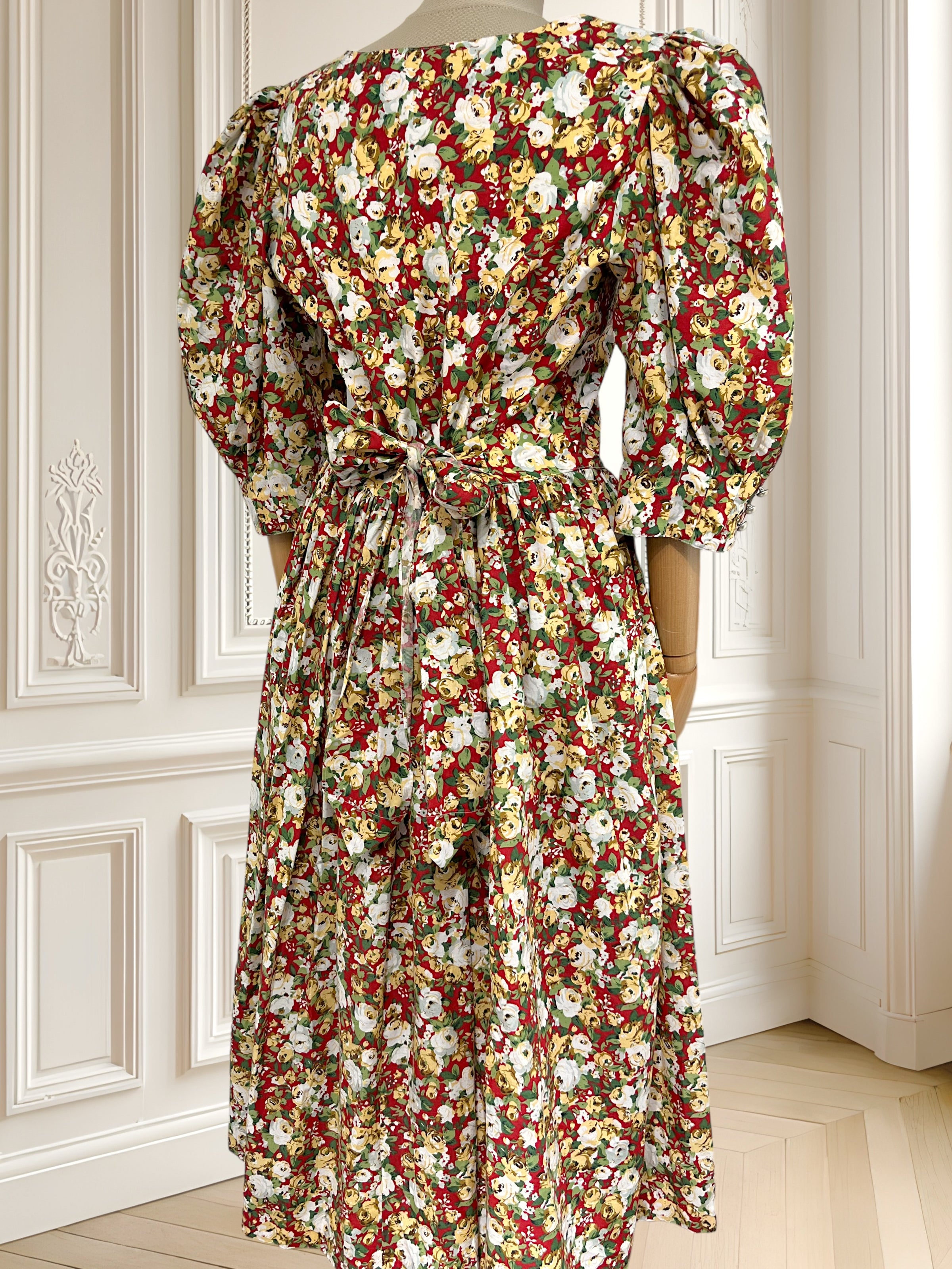 Rochie vintage cu print floral mărimea M