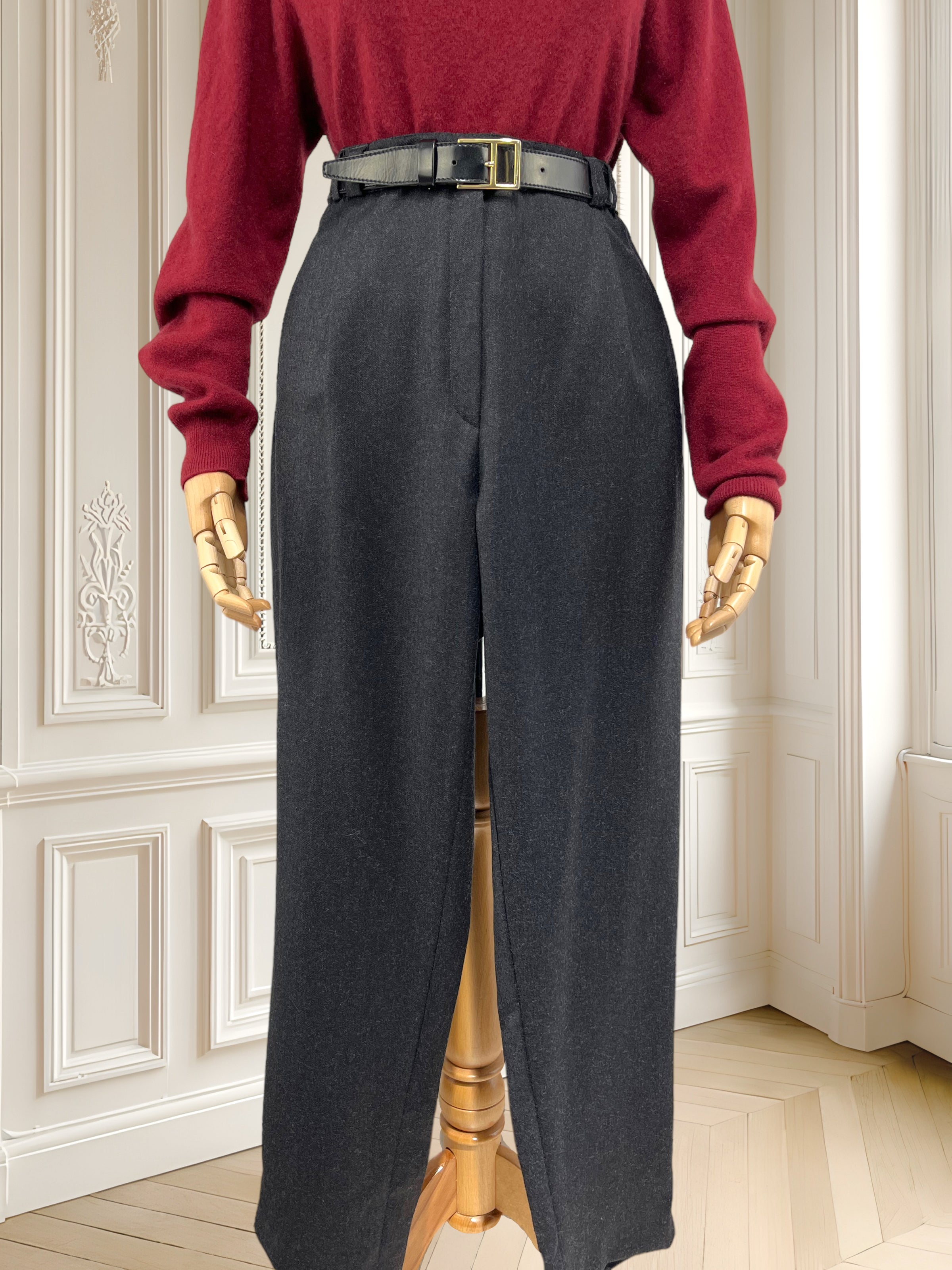 Pantaloni din lână pură cu talie înaltă și pense mărimea L