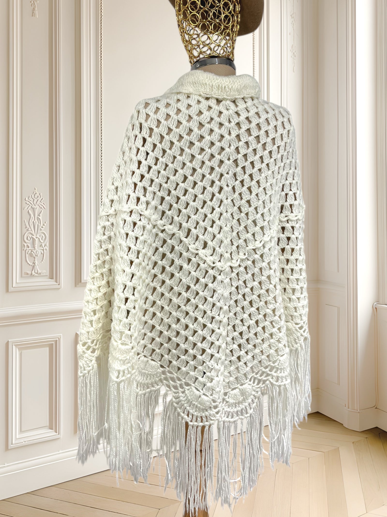 Capă cu franjuri lucrată manual mărime universală
