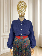 Încarcă imaginea în vizualizatorul Galerie, Cămașă vintage din mătase mărimea XL
