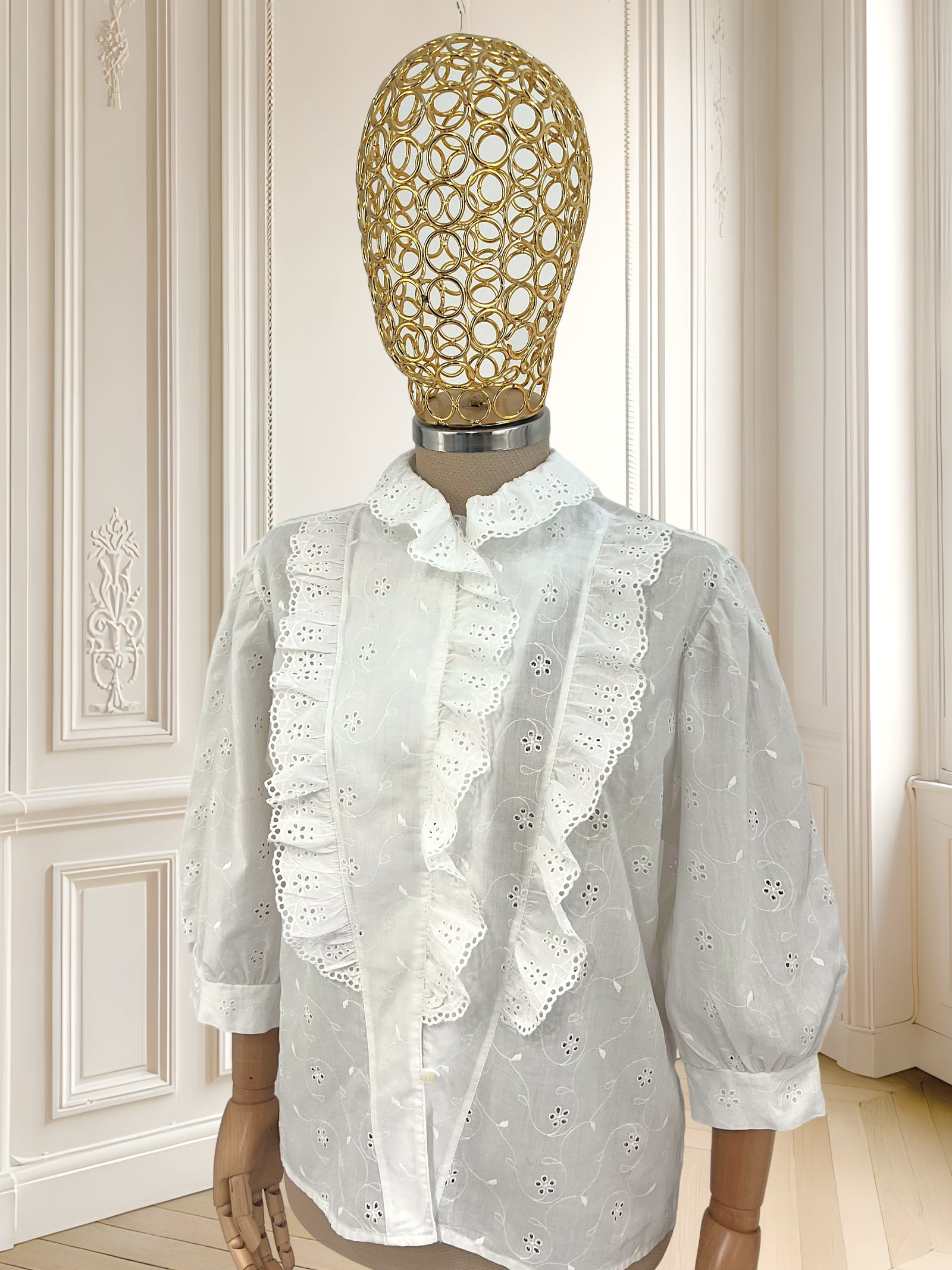 Cămașă albă cu broderie mărimea M