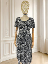 Încarcă imaginea în vizualizatorul Galerie, Rochie vintage din vâscoză potrivită pentru S/M
