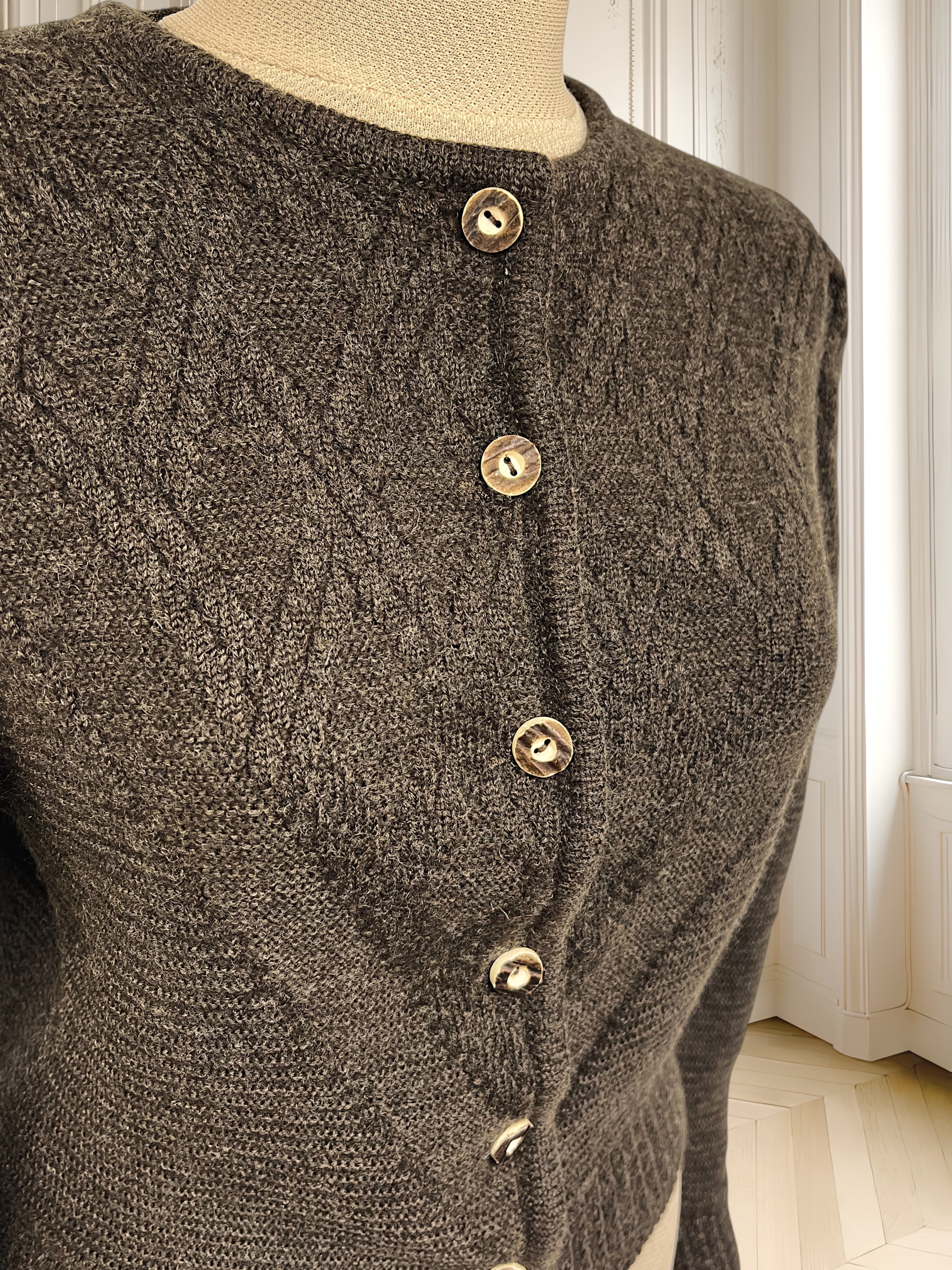 Cardigan vintage din lână pură potrivit pentru S/M