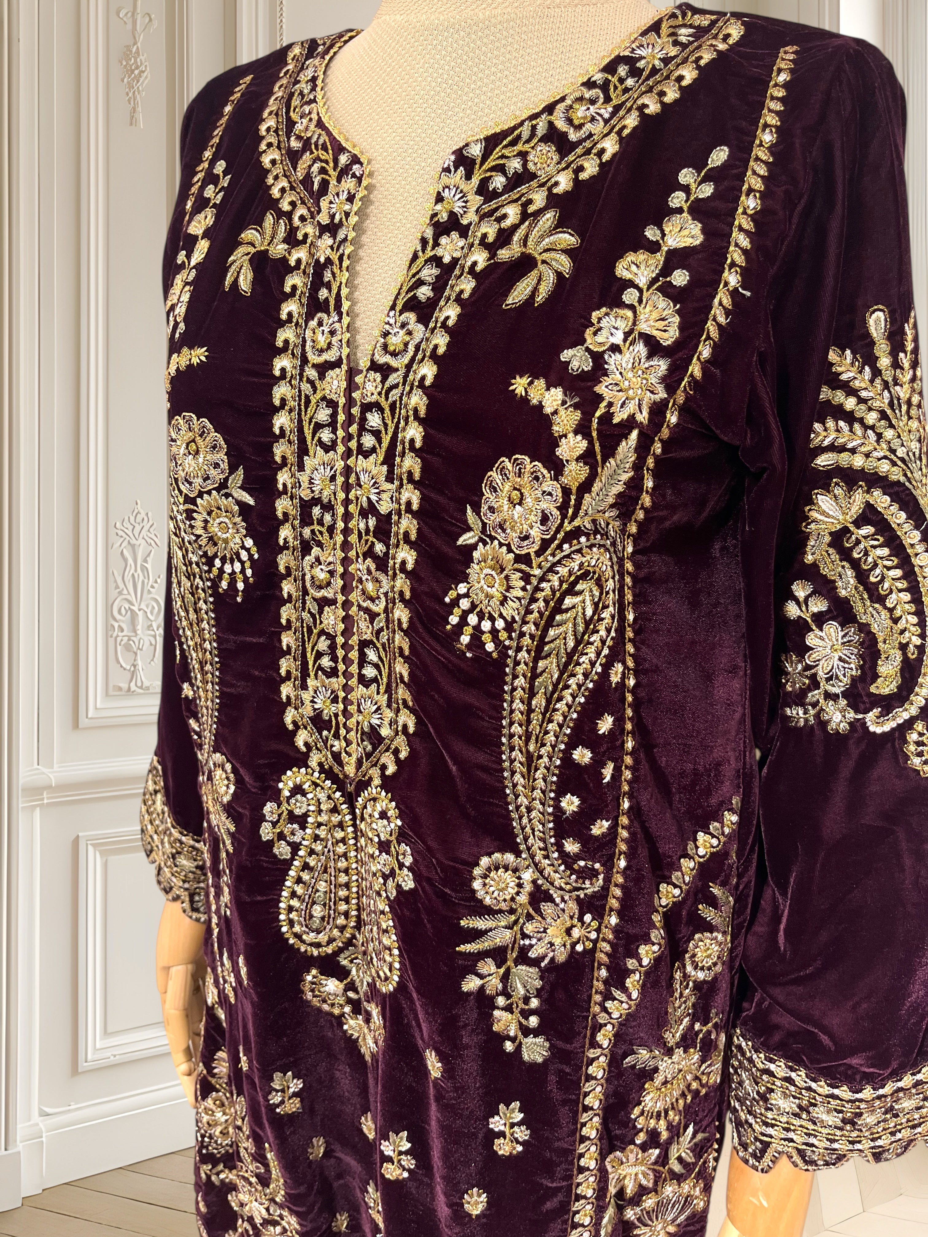 Rochie din catifea de inspirație orientală mărimea S