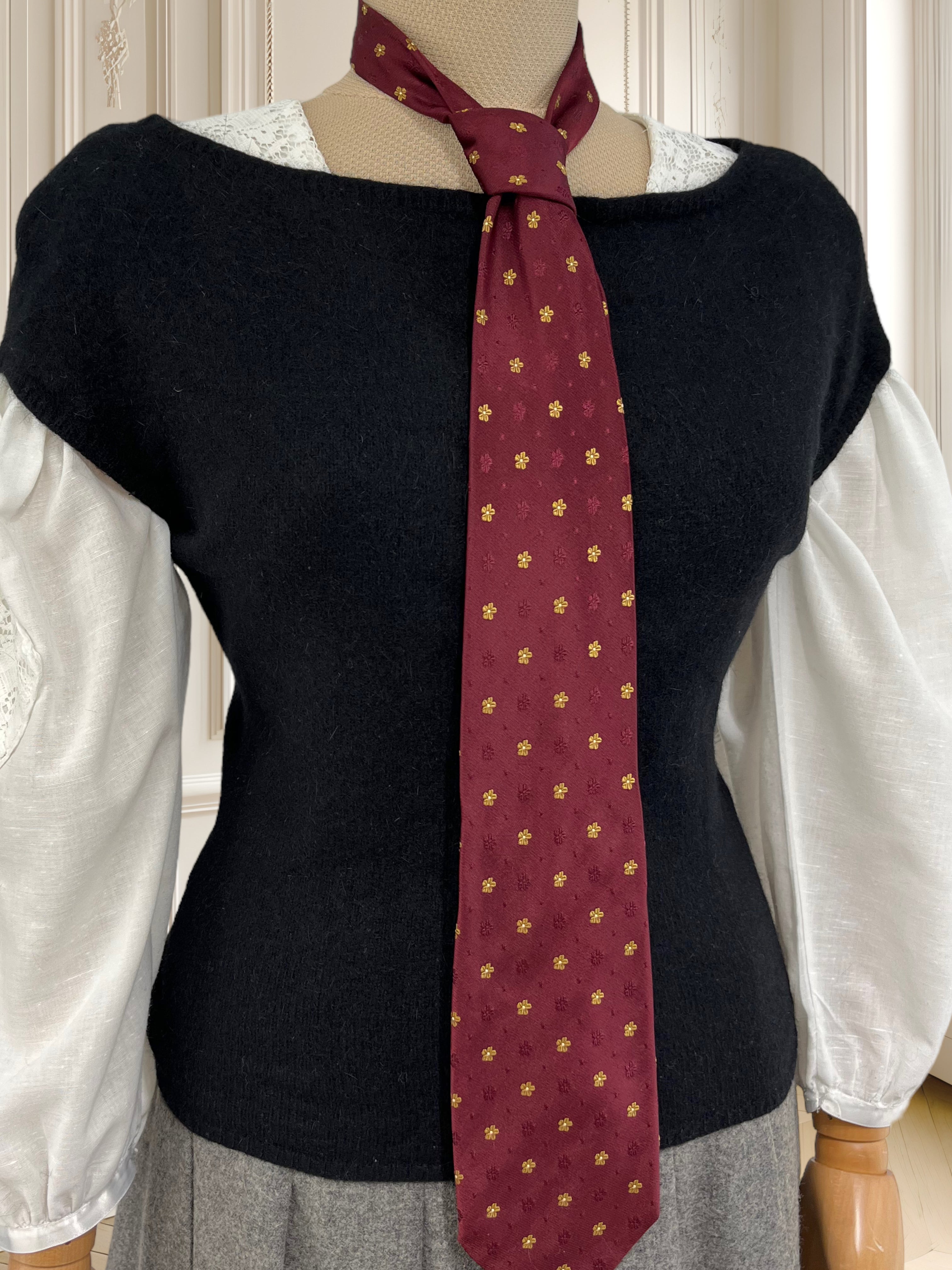 Cravată vișinie din mătase naturală