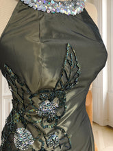 Încarcă imaginea în vizualizatorul Galerie, Rochie cu efect sidefat și paiete mărimea XS
