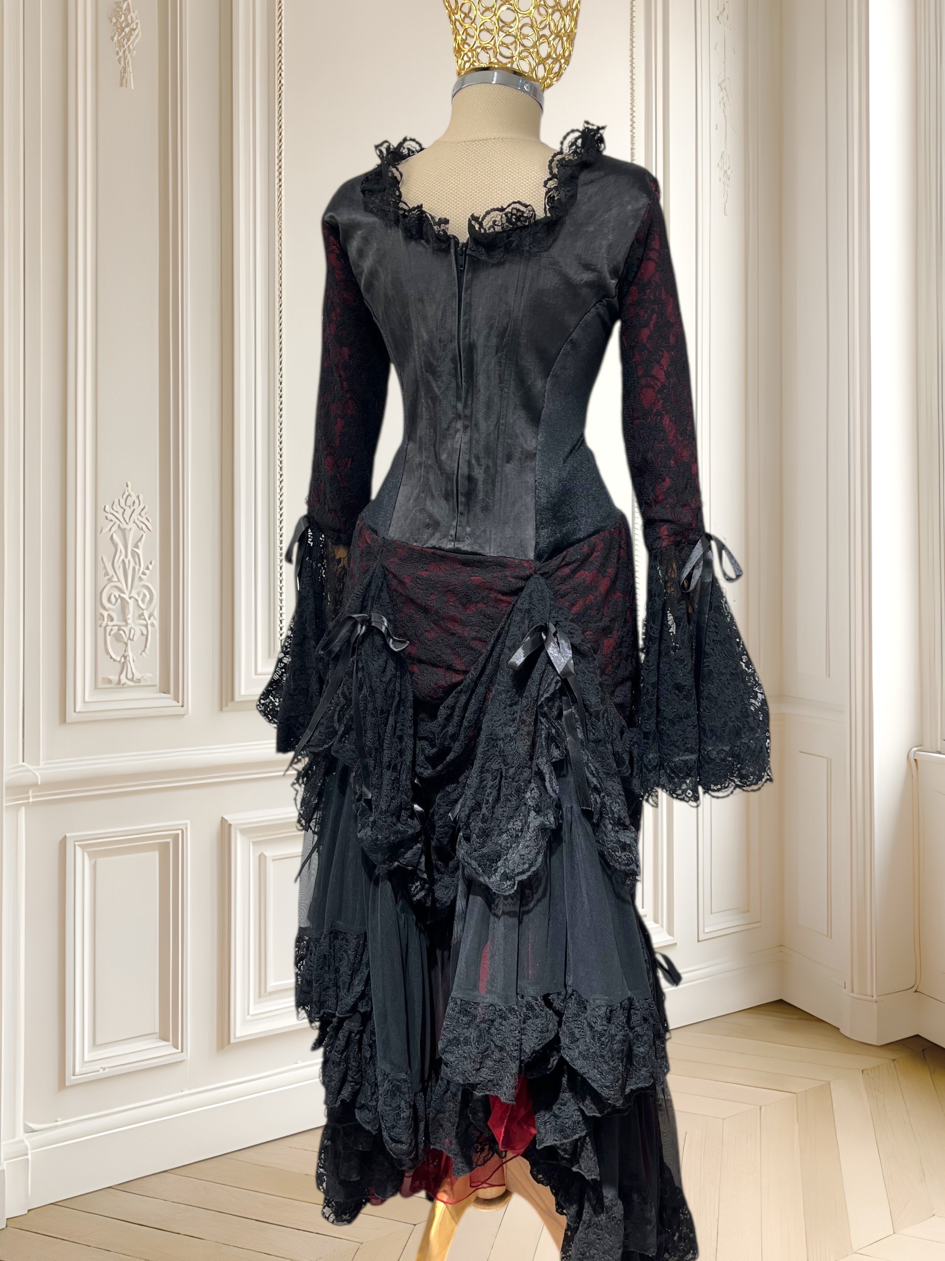 Rochie din dantelă cu corset potrivită pentru S/M