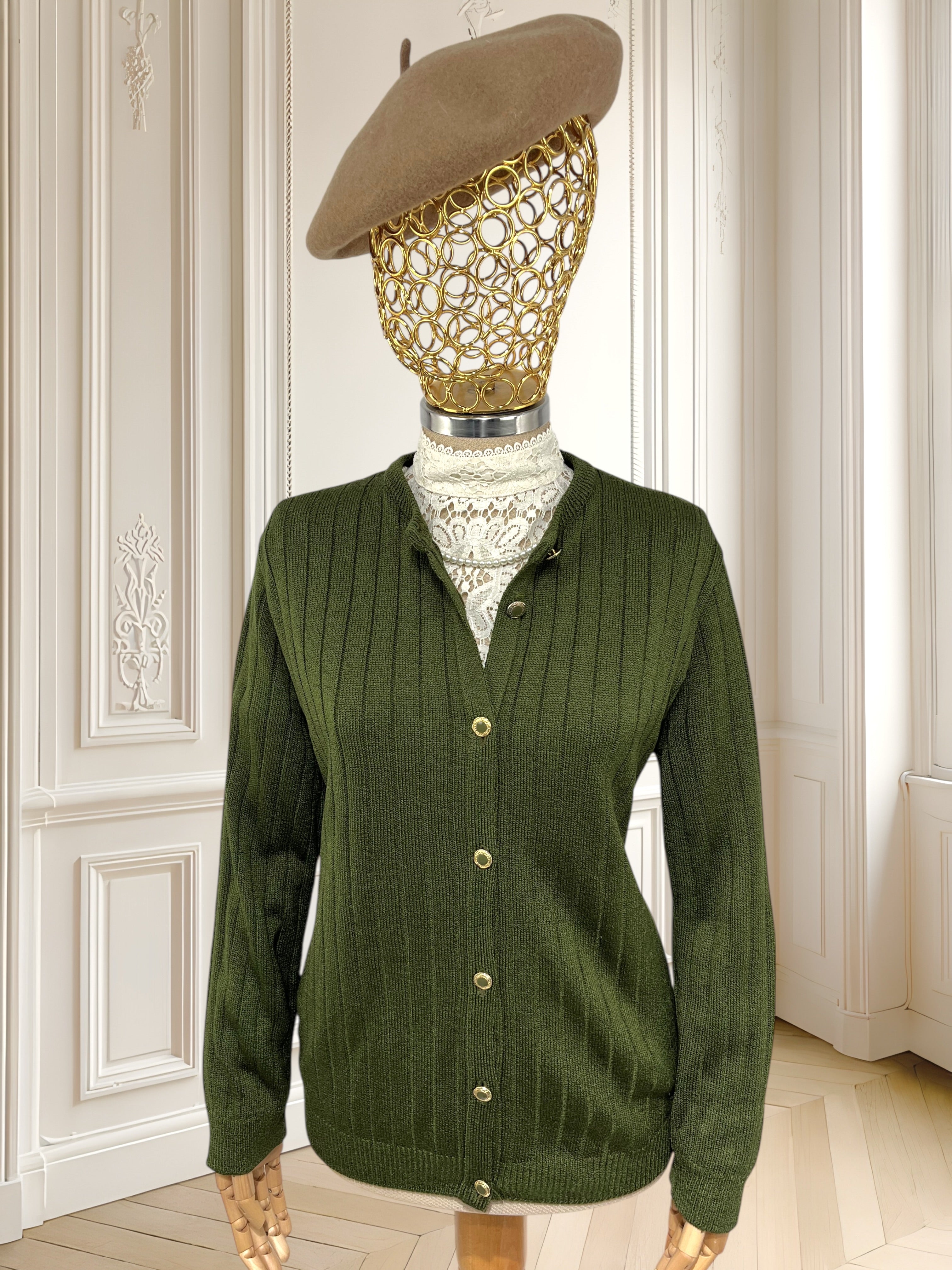 Cardigan vintage cu nasturi bijuterie mărimea L