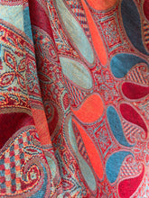 Încarcă imaginea în vizualizatorul Galerie, Șal din vâscoză cu print paisley
