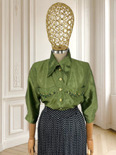 Încarcă imaginea în vizualizatorul Galerie, Cămașă cu efect perlat potrivită pentru M/L
