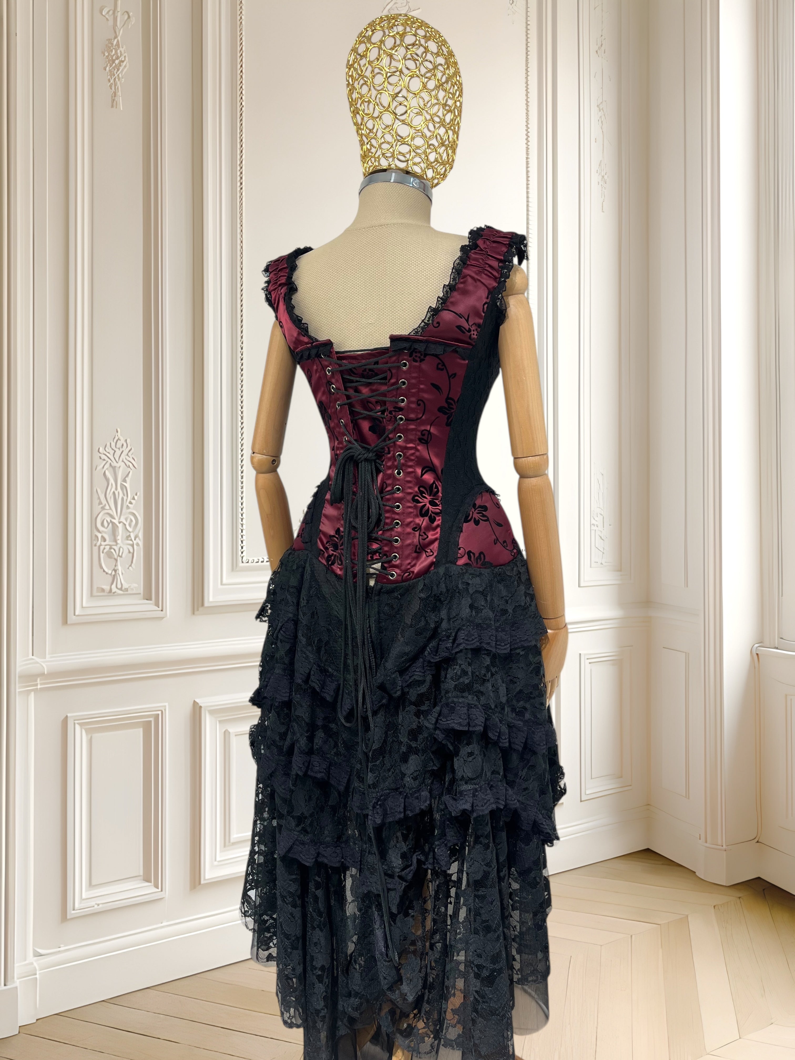 Rochie vintage cu corset și dantelă potrivită pentru XS/S