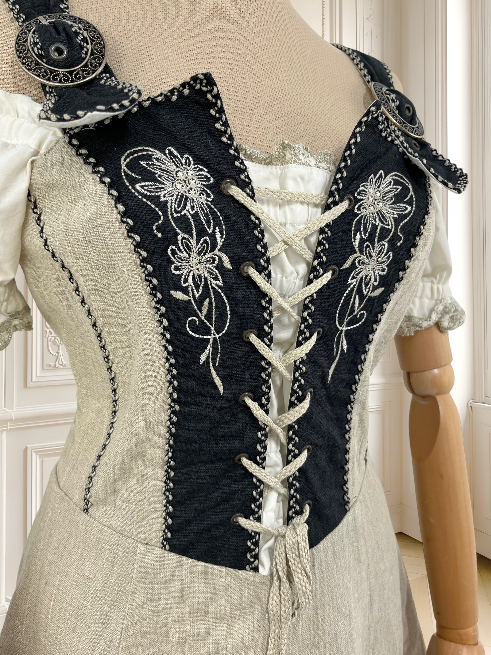 Rochie vintage din in mărimea S
