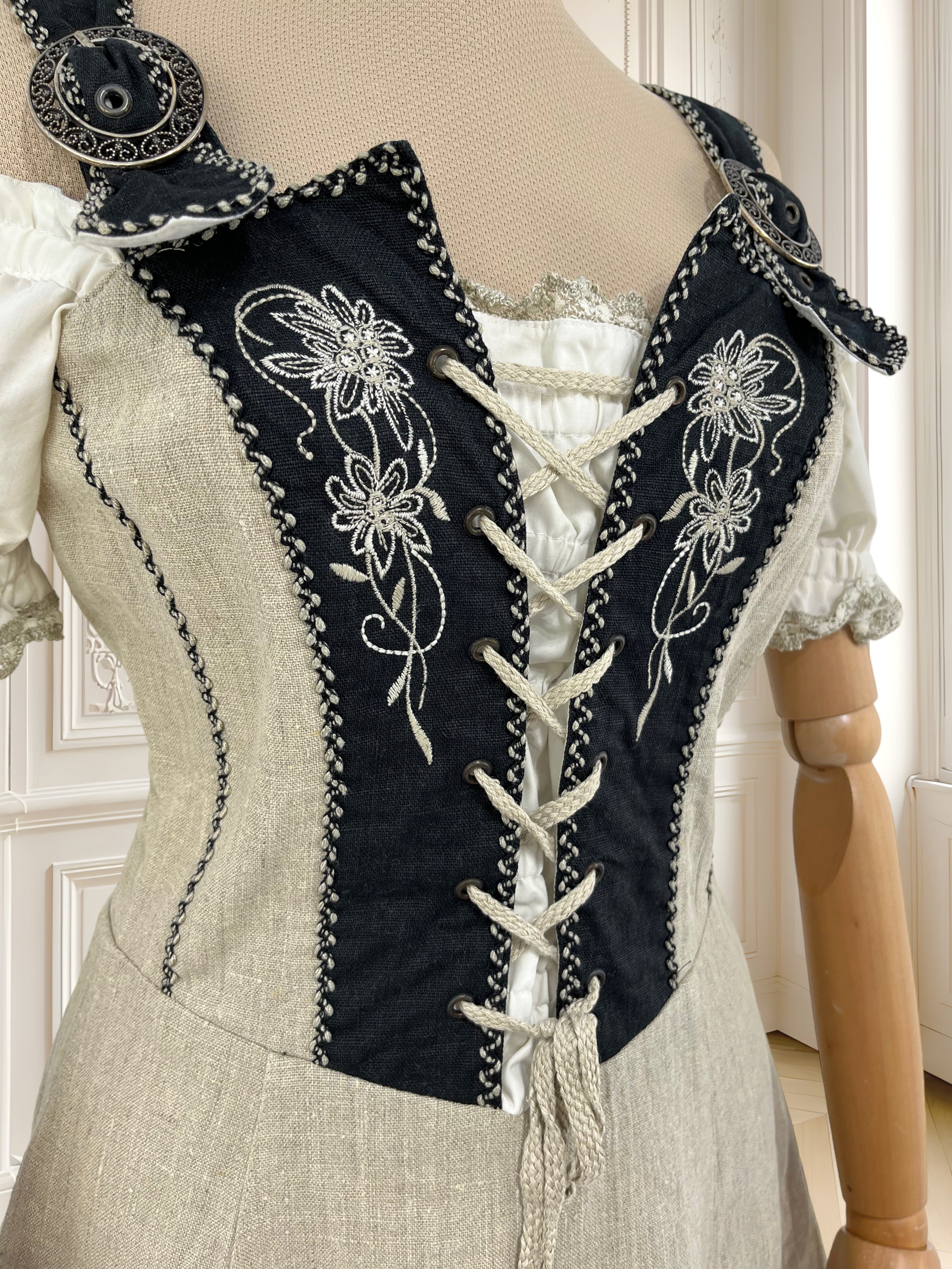 Rochie vintage din in mărimea S