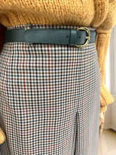 Încarcă imaginea în vizualizatorul Galerie, Fustă vintage din lână pură mărimea M
