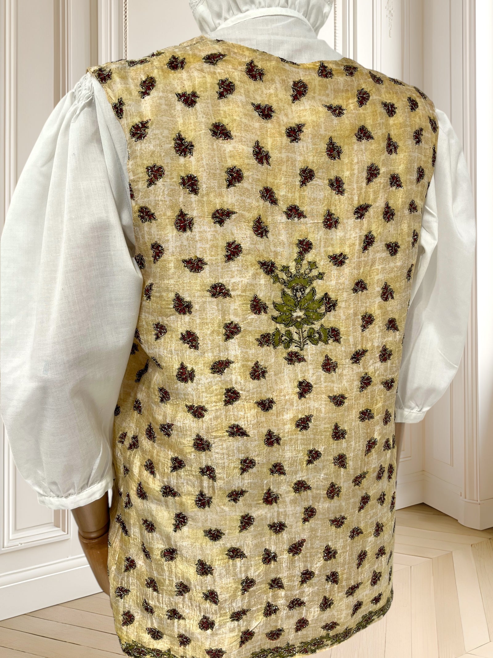 Vestă vintage din mătase naturală lucrată manual mărimea M