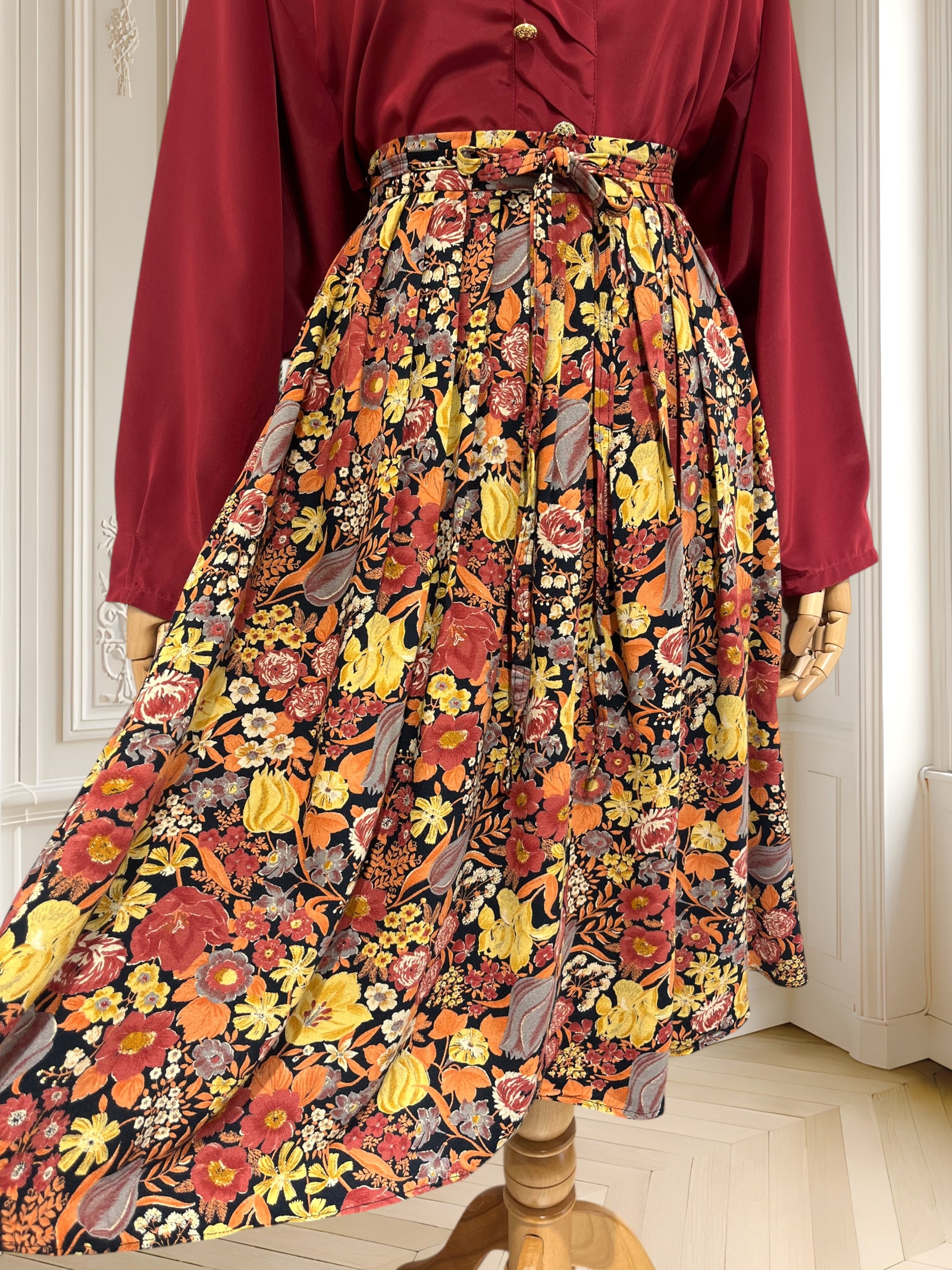 Fustă cu print floral din vâscoză mărimea S
