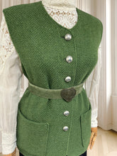 Încarcă imaginea în vizualizatorul Galerie, Vestă vintage din lână pură mărimea M
