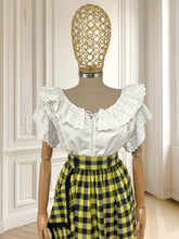 Încarcă imaginea în vizualizatorul Galerie, Cămașă albă din bumbac cu broderie mărimea L
