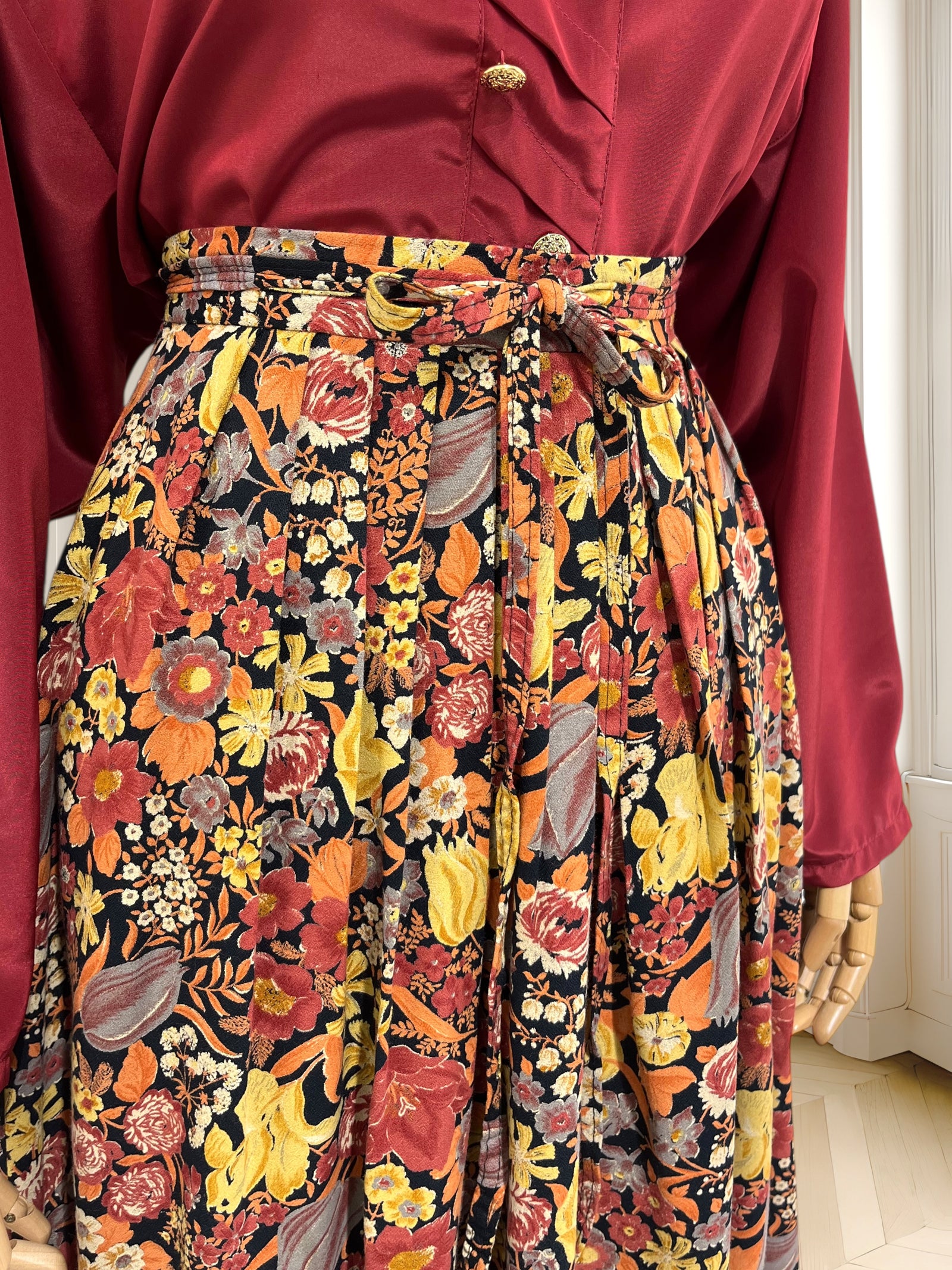 Fustă cu print floral din vâscoză mărimea S