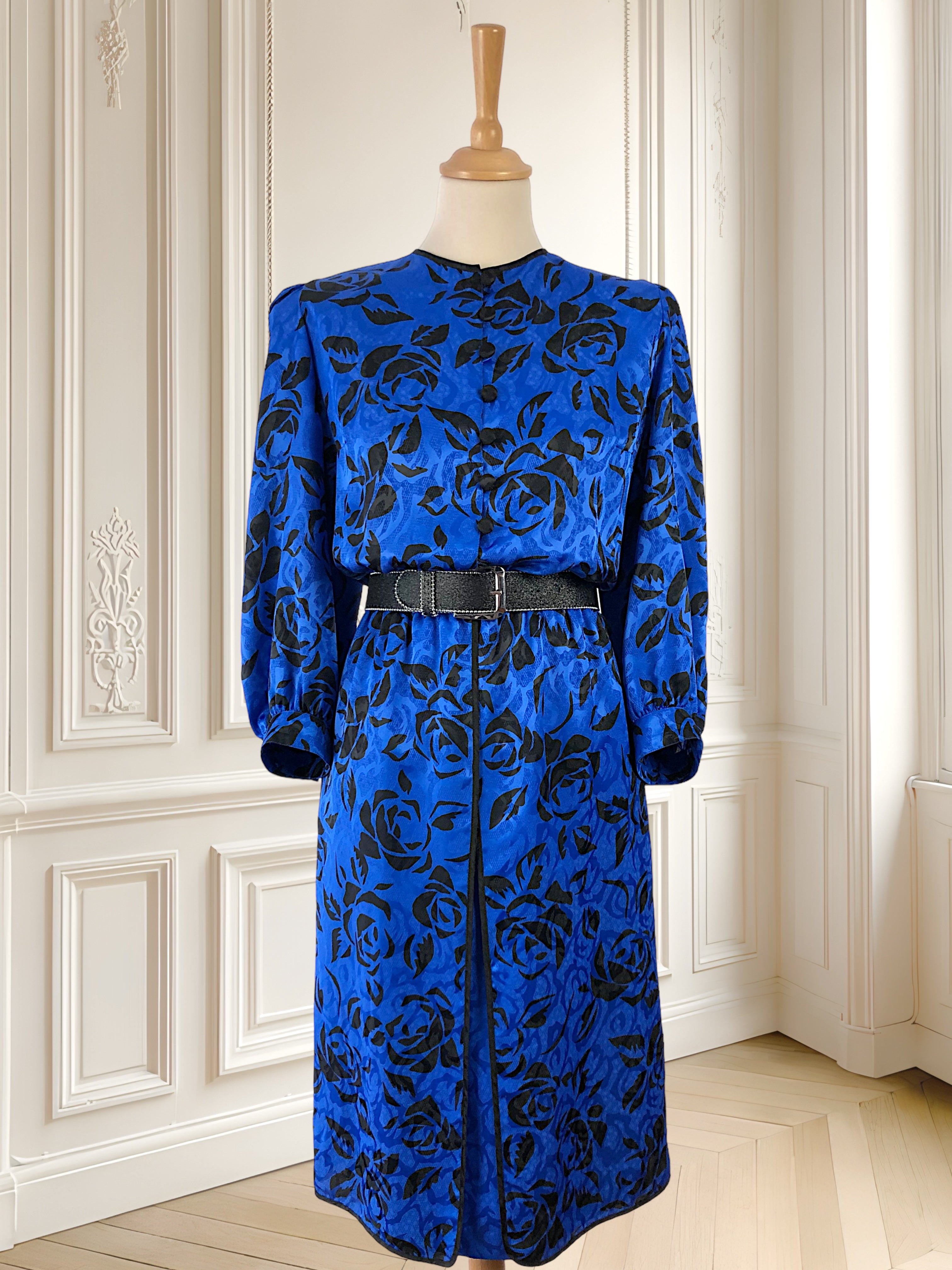 Rochie albastră satinată mărimea L