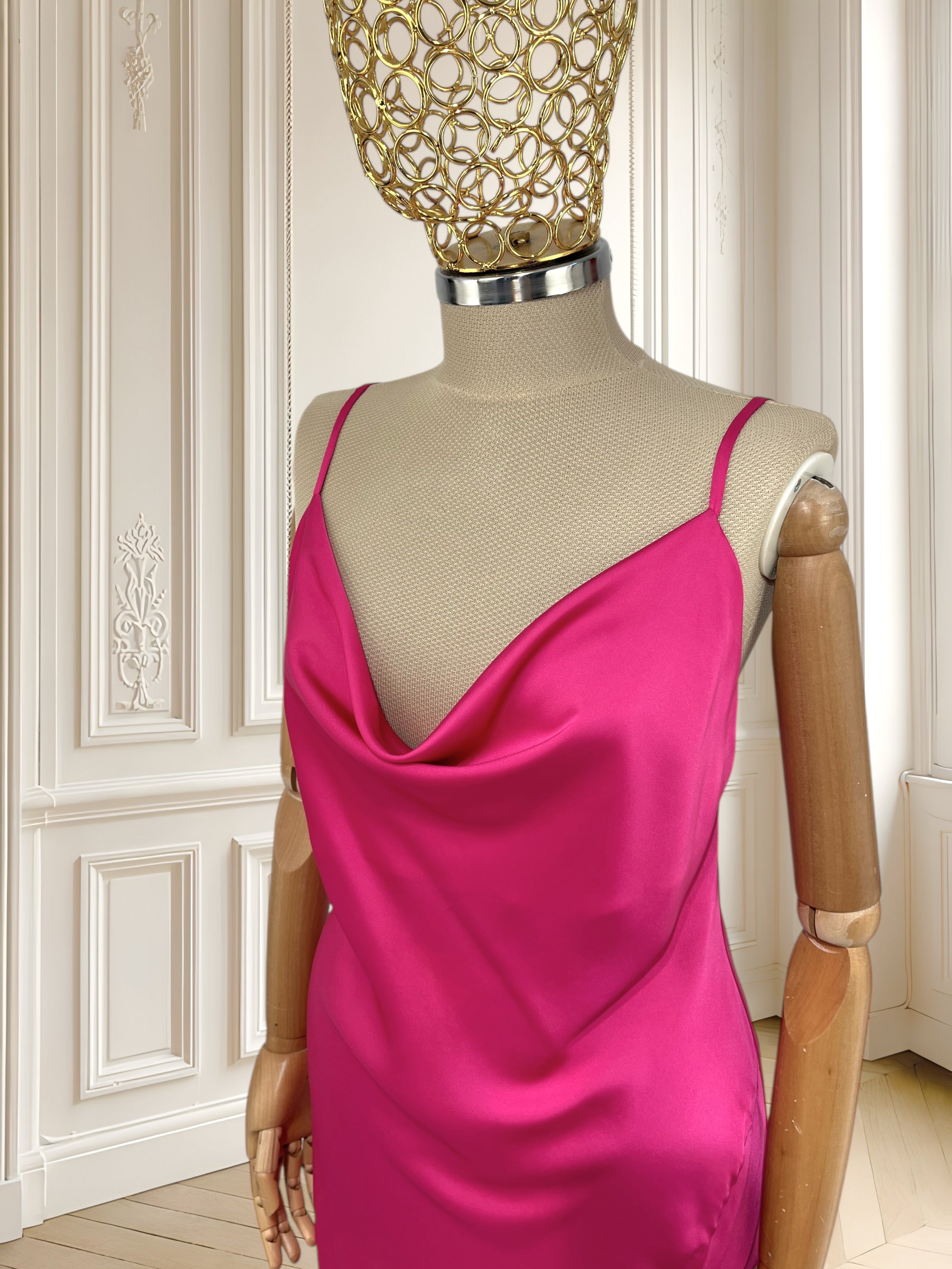 Rochie satinată roz mărimea M