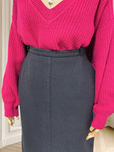 Încarcă imaginea în vizualizatorul Galerie, Fustă vintage din lână pură mărimea L
