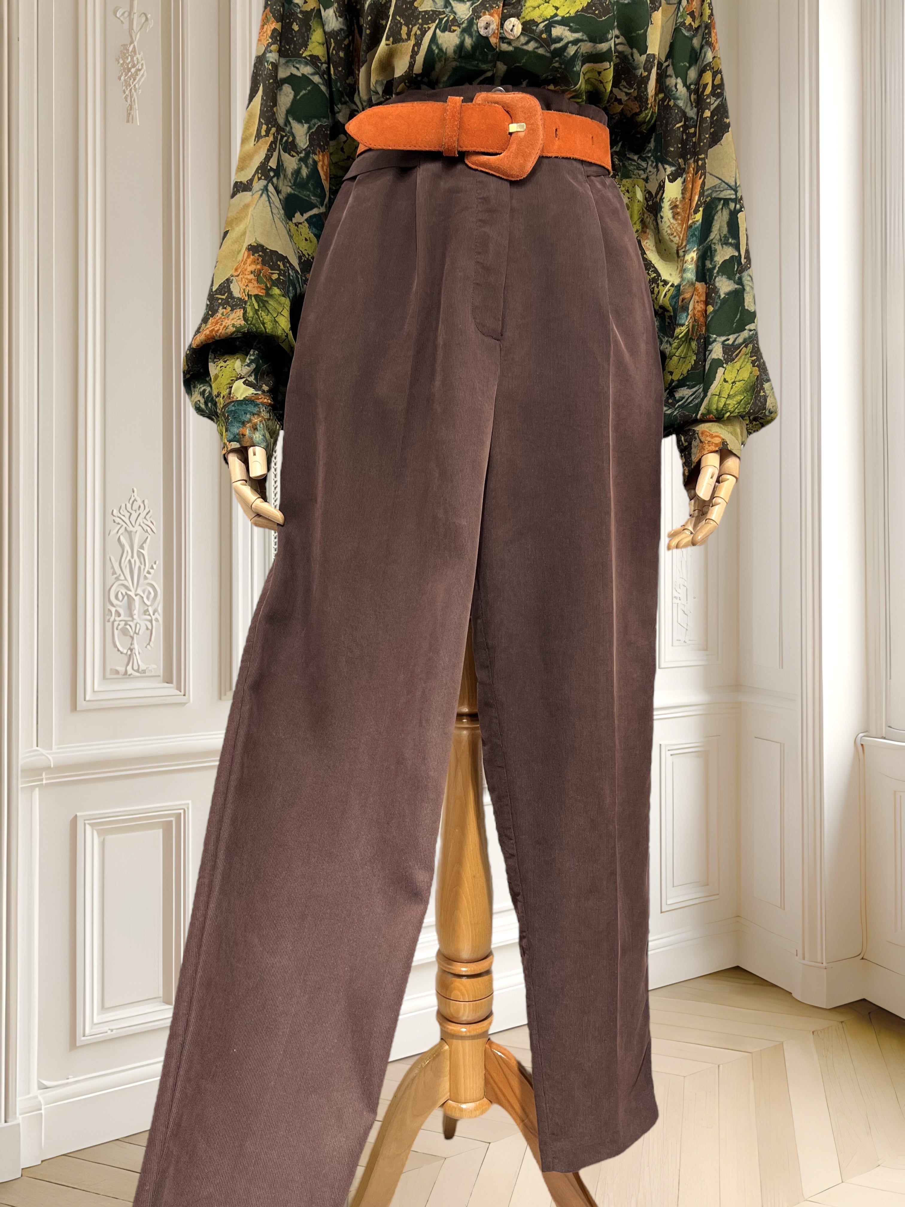 Pantaloni maronii mărimea S