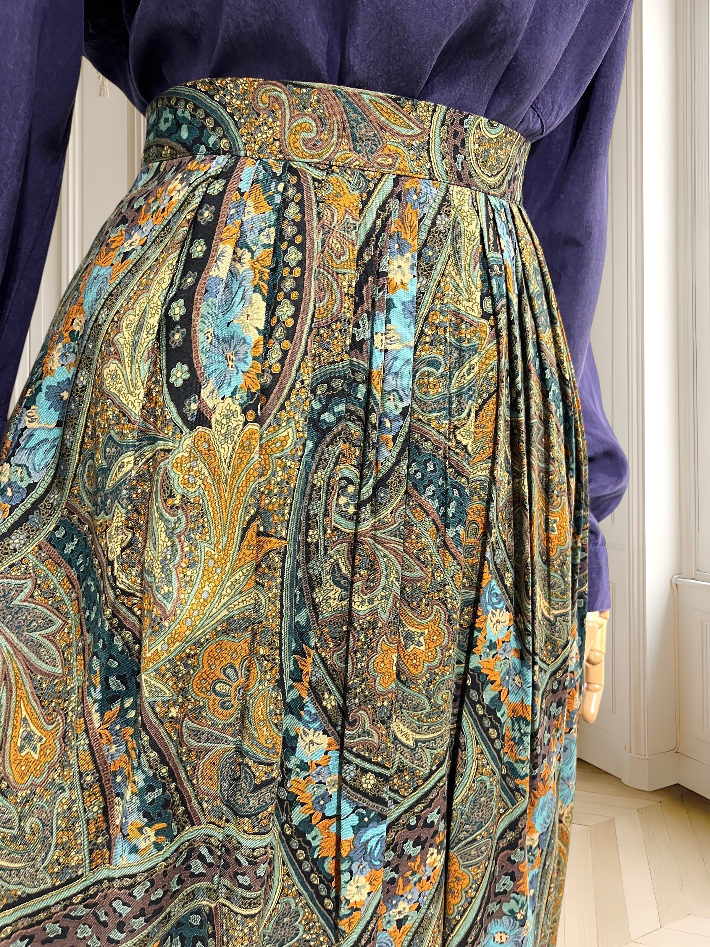 Fustă vintage din vâscoză cu print paisley mărimea M