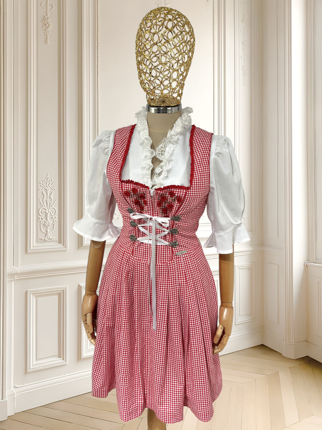 Rochie bavareză cu top alb mărimea S