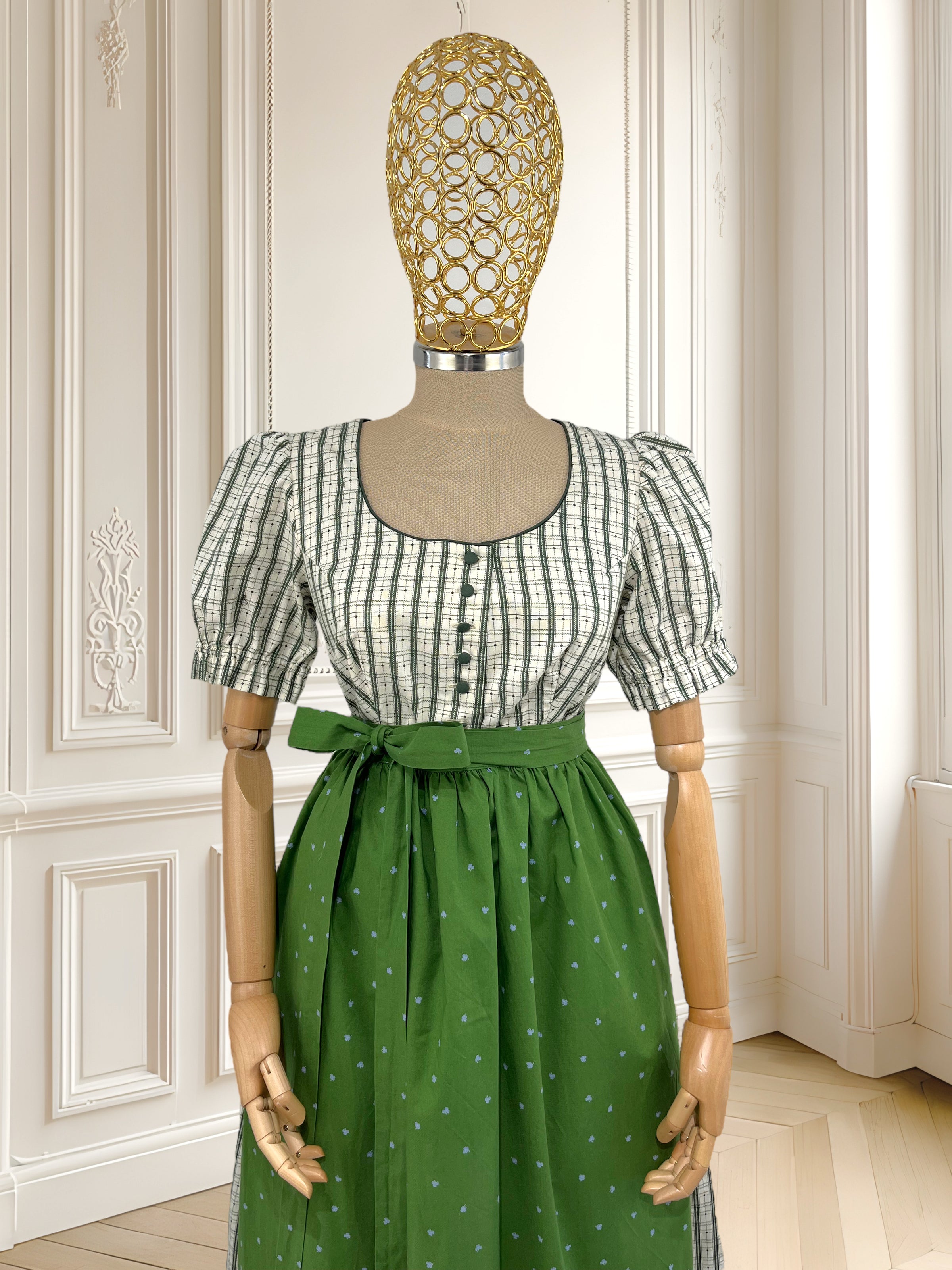 Rochie vintage lucrată manual mărimea M