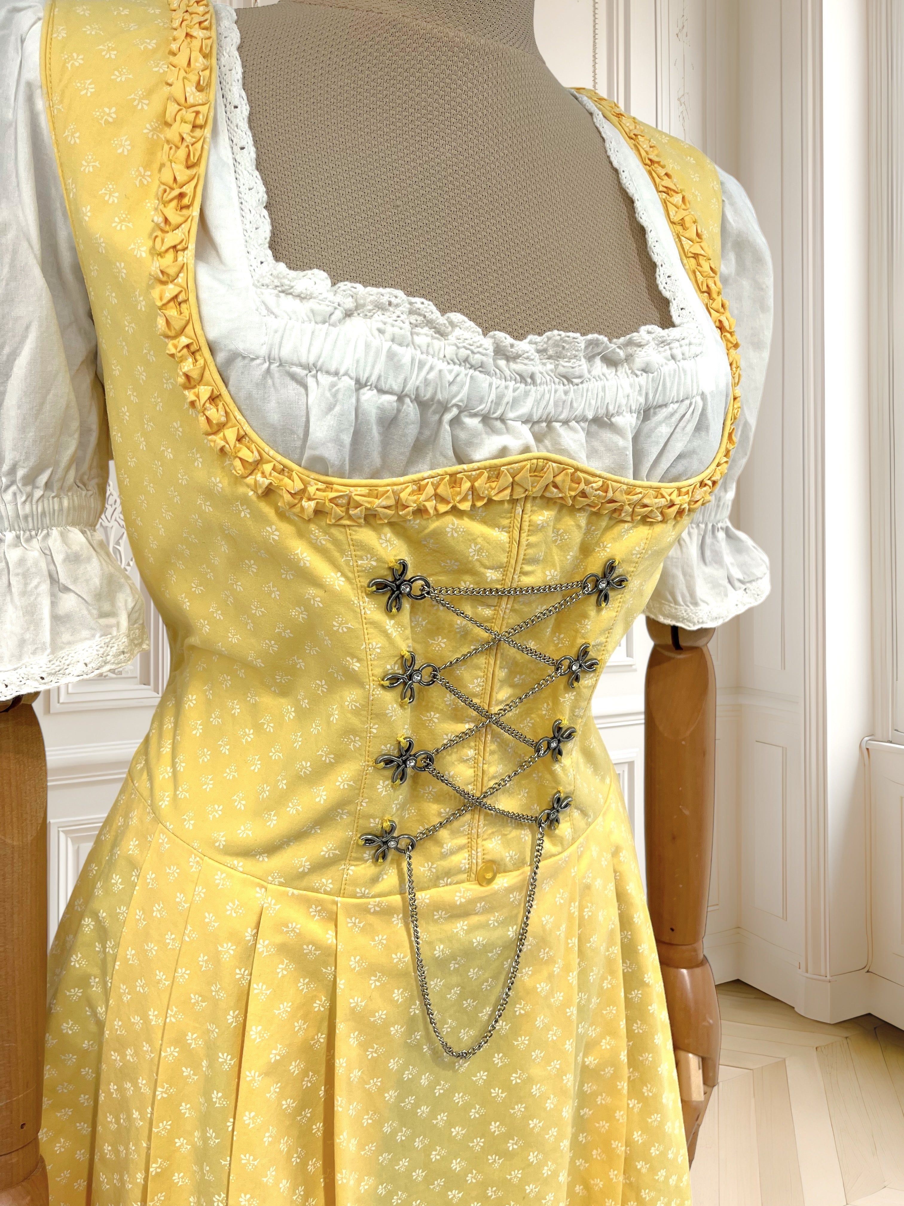 Rochie bavareză galbenă potrivită pentru M/L