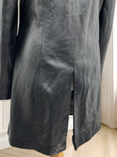 Încarcă imaginea în vizualizatorul Galerie, Jachetă vintage din piele moale mărimea M
