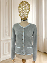 Încarcă imaginea în vizualizatorul Galerie, Cardigan vintage din lână mărimea S
