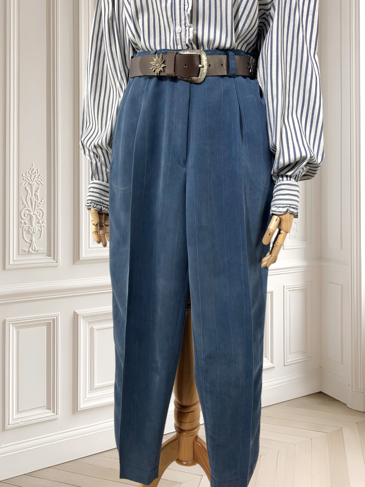 Pantaloni vintage cu talie înaltă potriviți pentru S/M