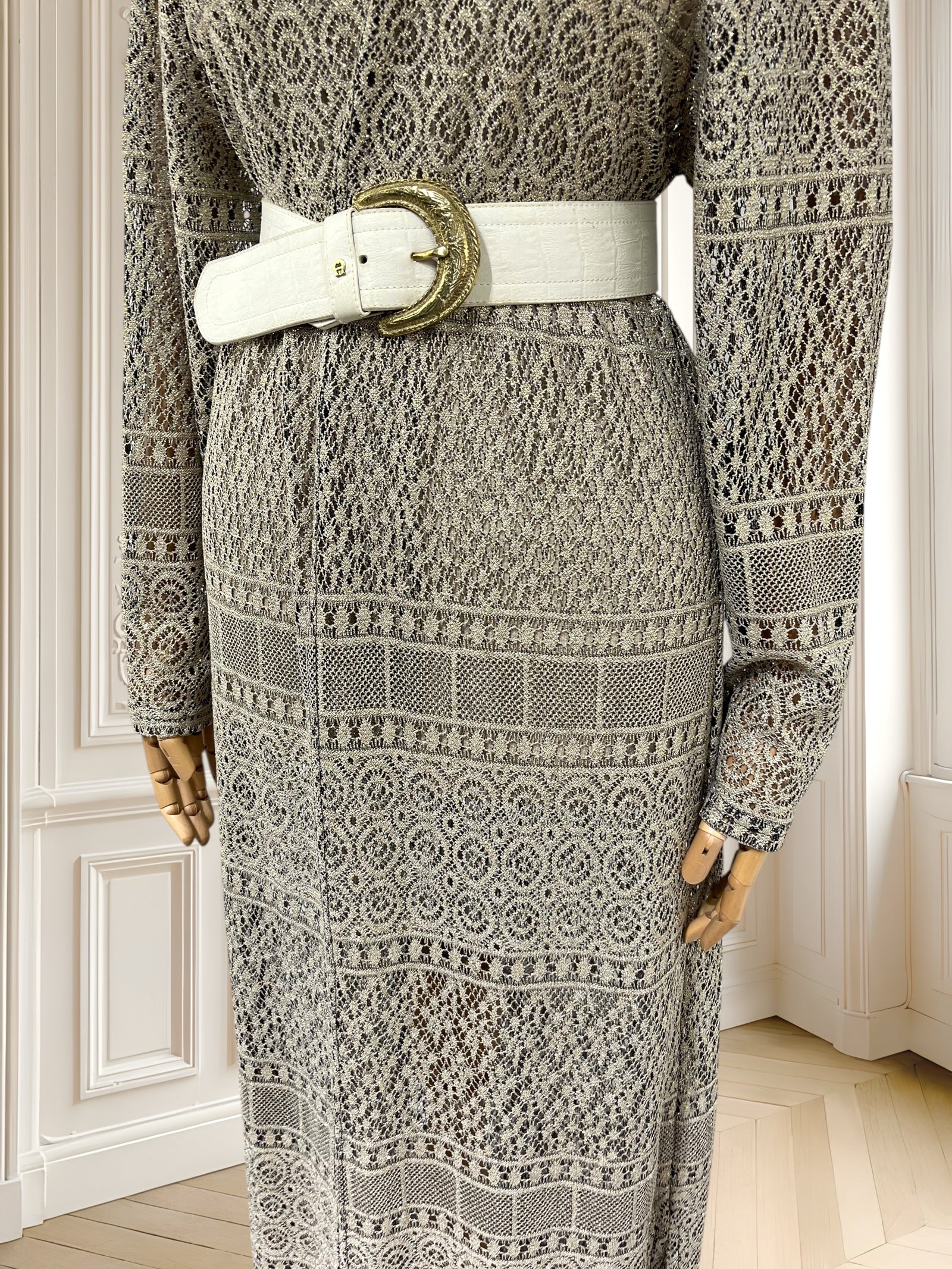Cardigan tricotat cu reflexii metalice potrivit pentru M/L