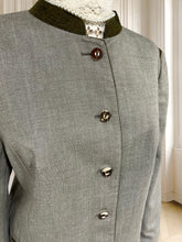 Încarcă imaginea în vizualizatorul Galerie, Sacou vintage din amestec de lână mărimea L
