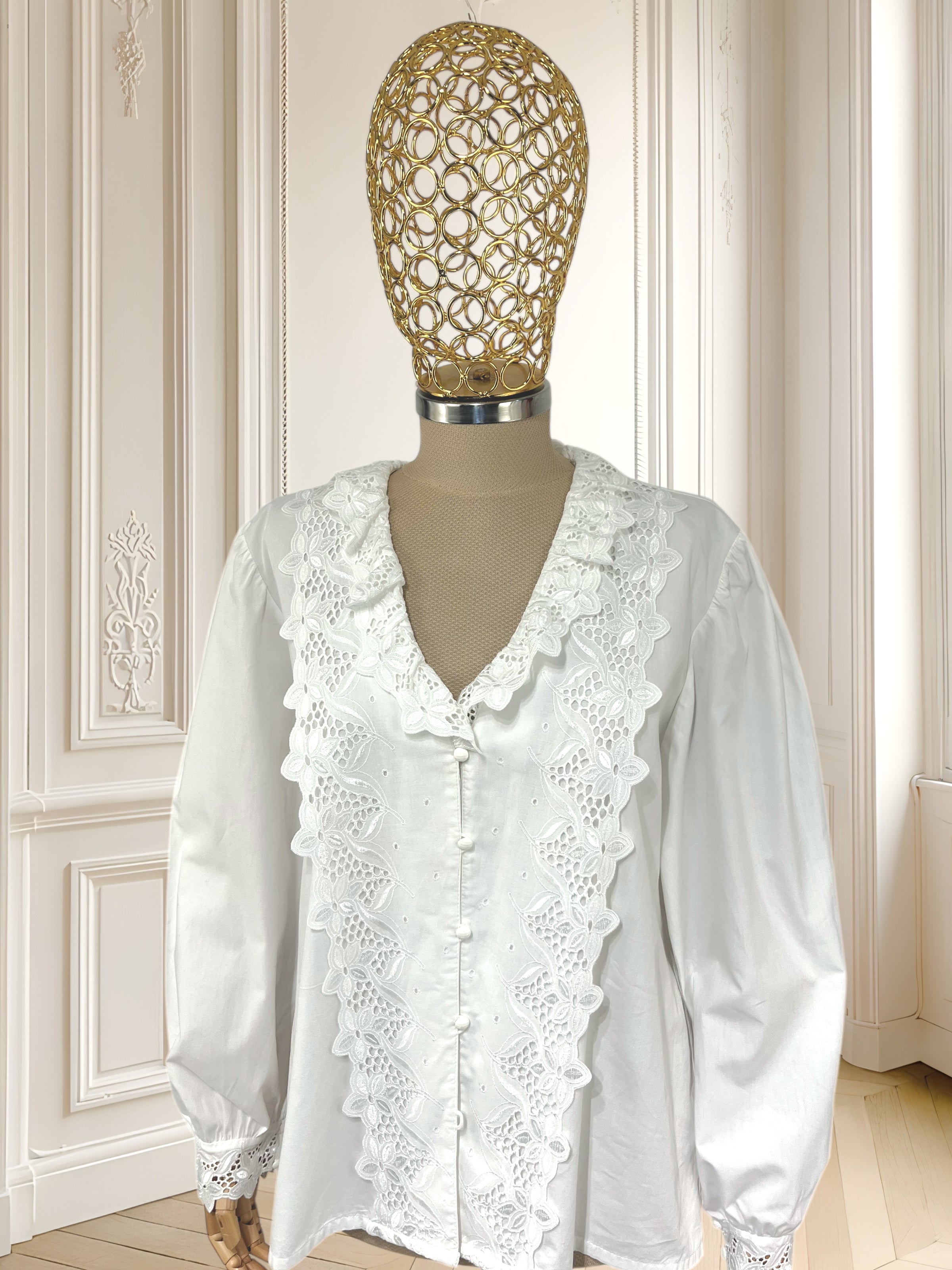 Cămașă vintage cu broderie mărimea XL