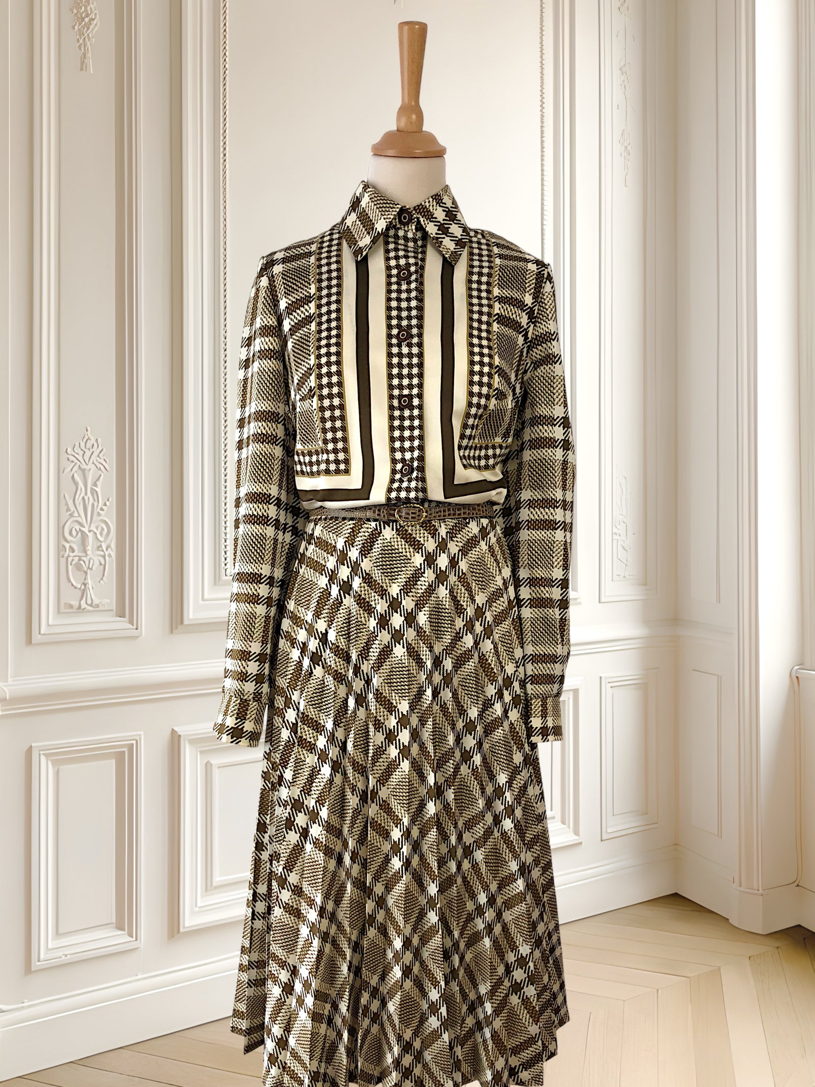 Rochie vintage cu pliuri mărimea M
