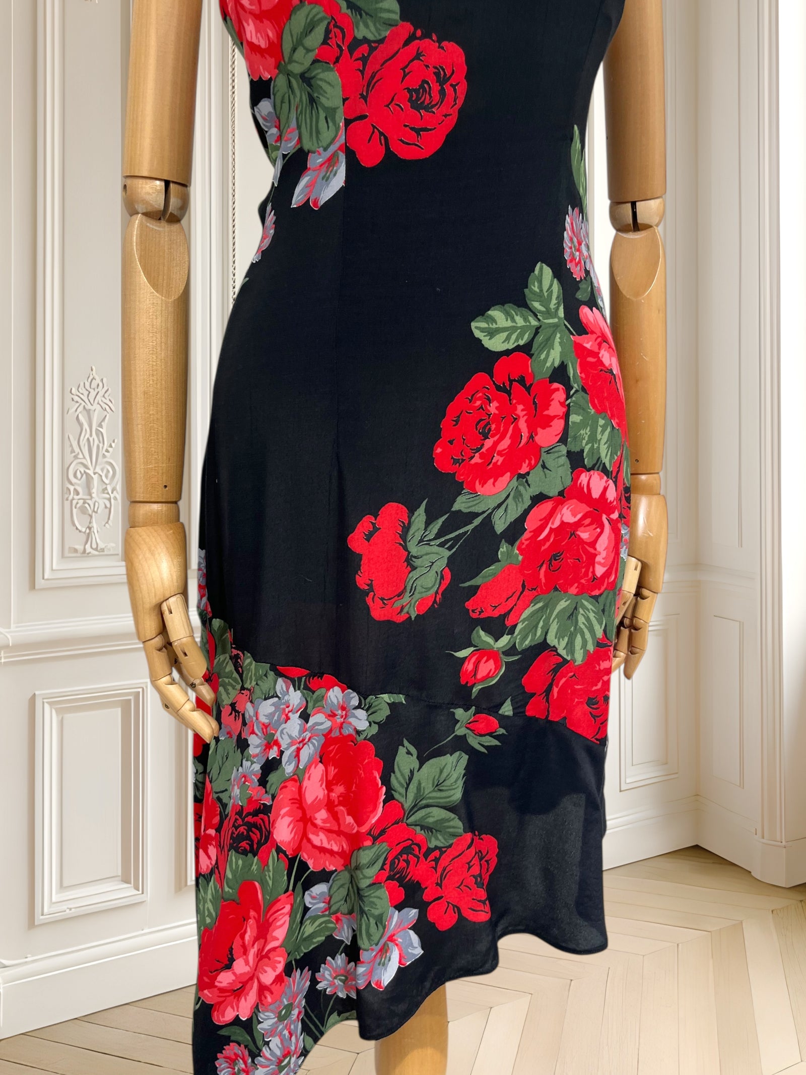 Rochie asimetrică din vâscoză mărimea S