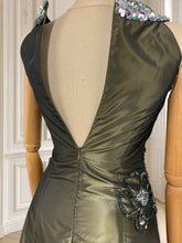 Încarcă imaginea în vizualizatorul Galerie, Rochie cu efect sidefat și paiete mărimea XS
