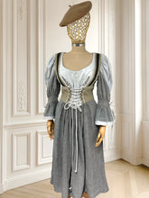 Încarcă imaginea în vizualizatorul Galerie, Rochie vintage din in mărimea S
