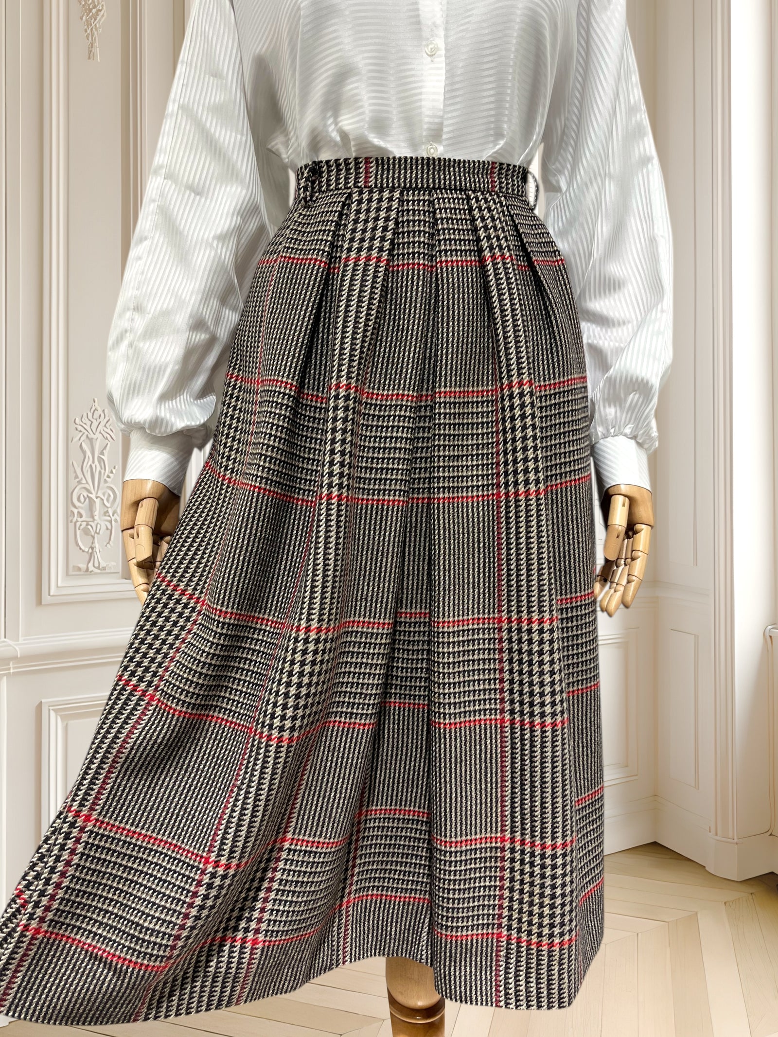 Fustă vintage din lână pură mărimea M