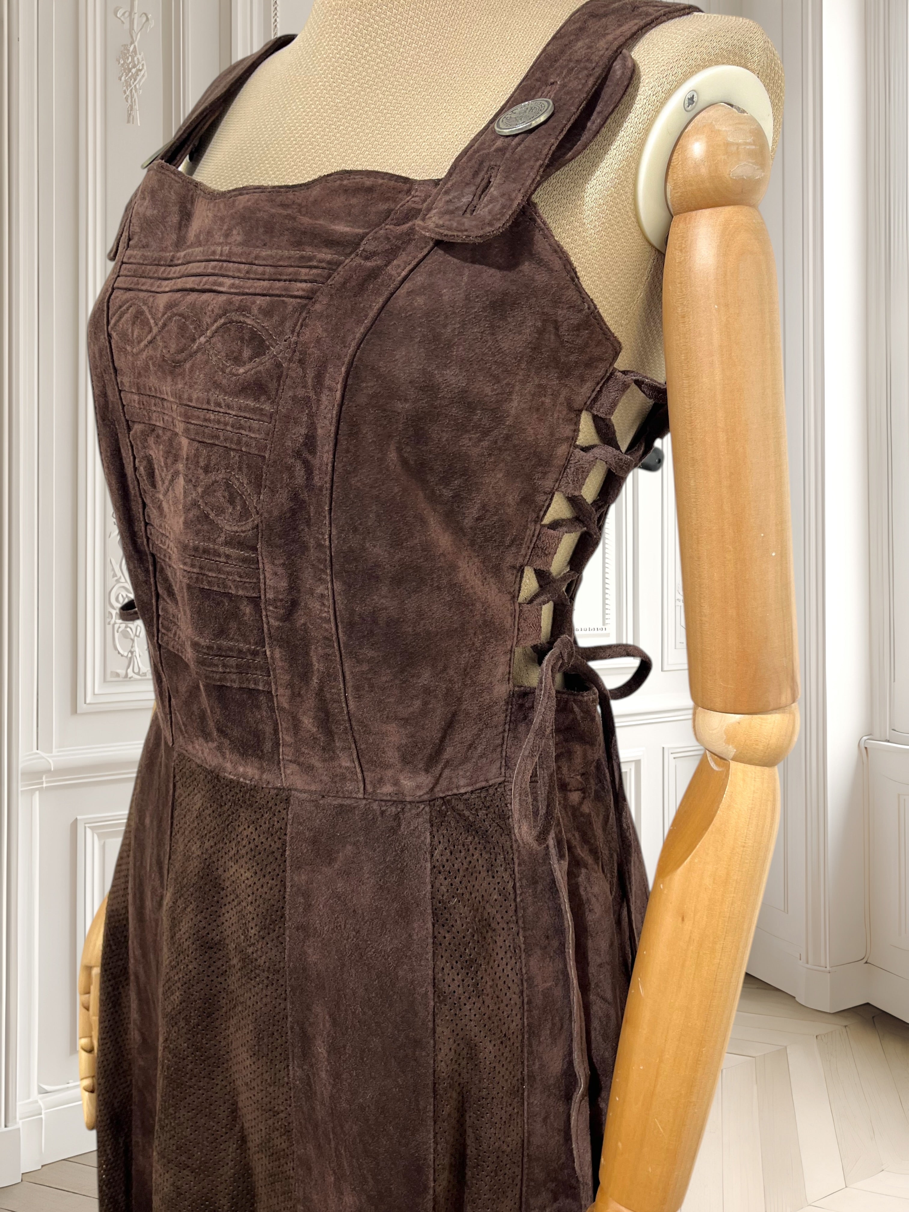 Rochie vintage din piele întoarsă mărimea M