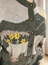 Încarcă imaginea în vizualizatorul Galerie, Cardigan din lână și in potrivit pentru M/L

