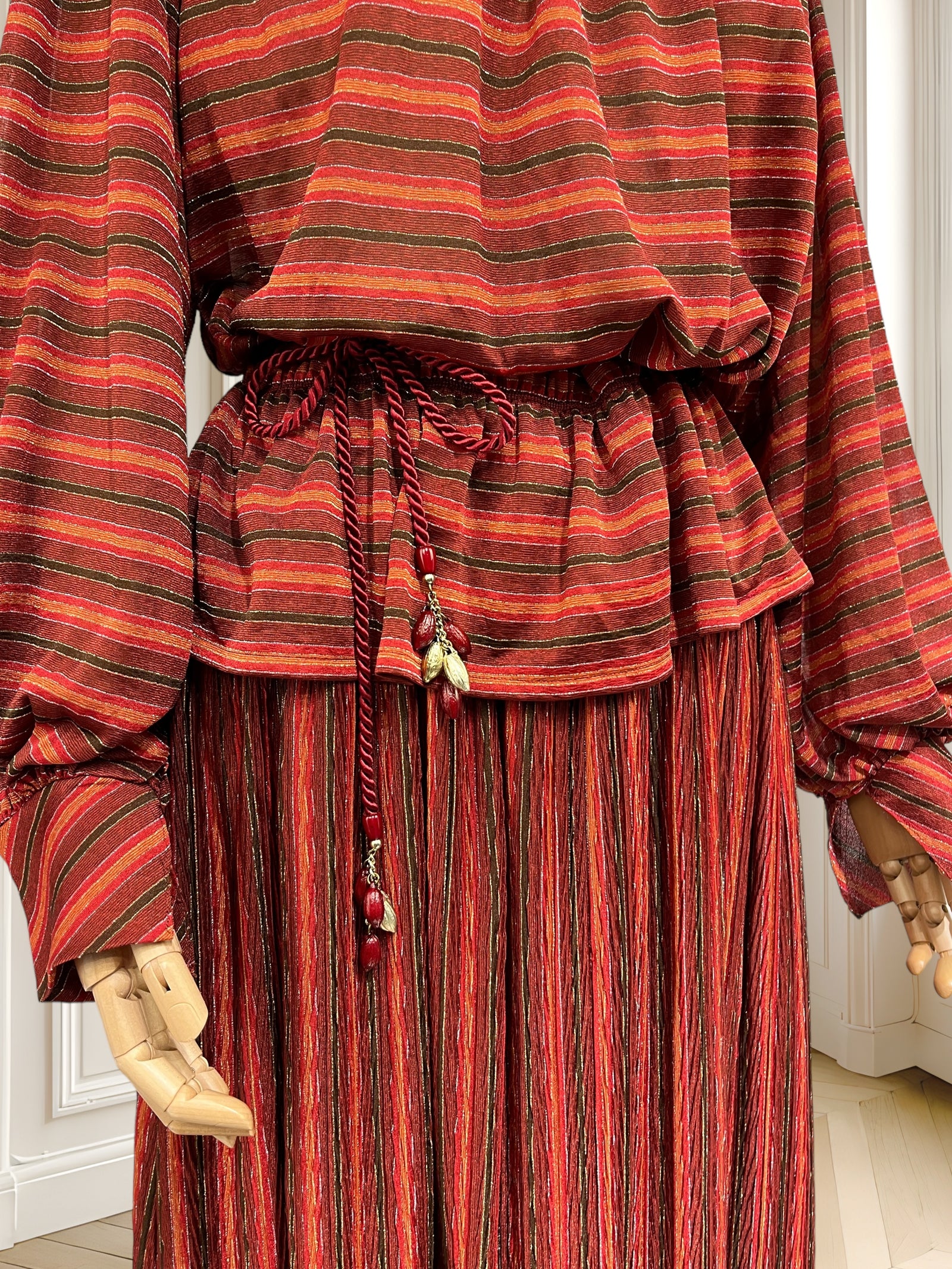 Rochie vintage cu croi peplum mărimea L