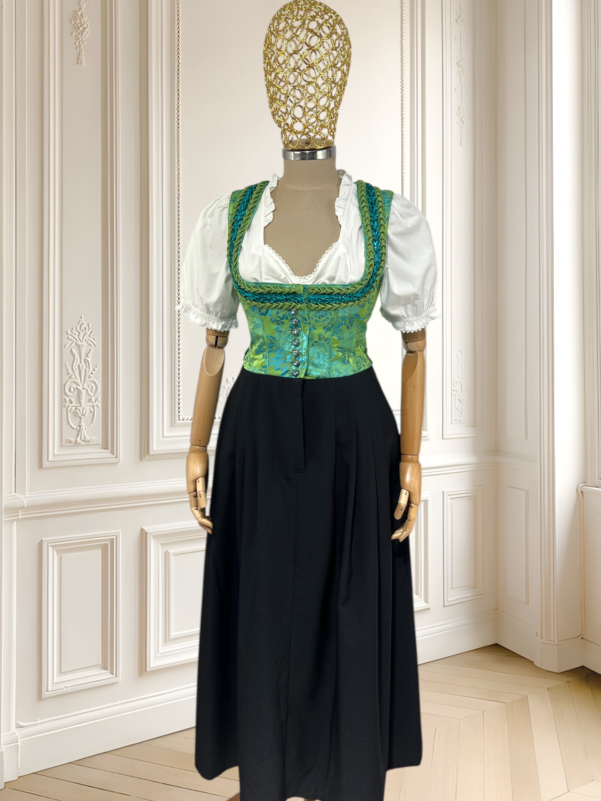 Rochie bavareză mărimea S