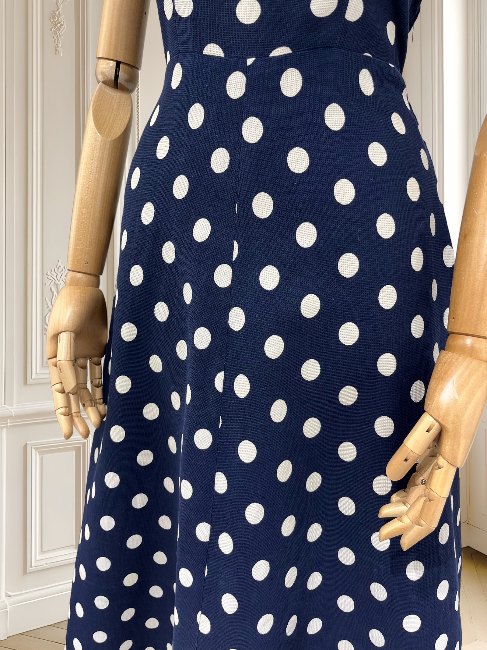 Rochie vntage cu buline lucrată manual mărimea S