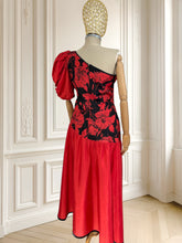 Încarcă imaginea în vizualizatorul Galerie, Rochie vintage elegantă mărimea M
